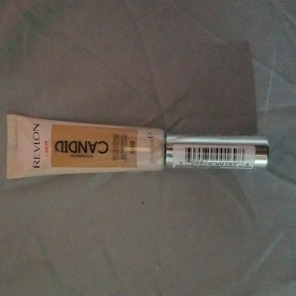 4 for 20 revlon concealer